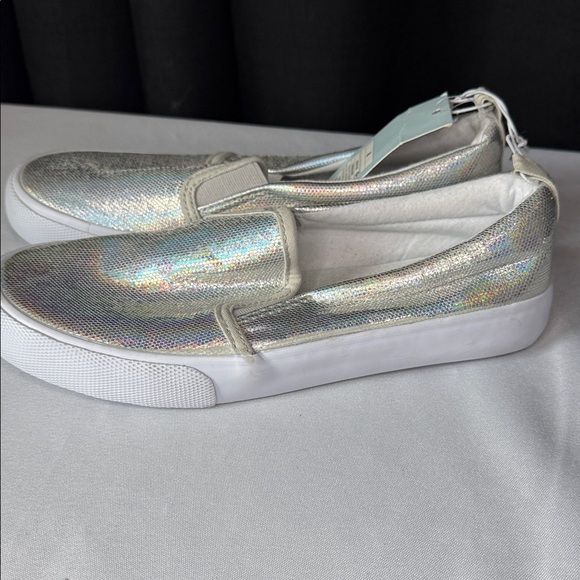 Cat & Jack Silver Holographic Slip-On Shoes - Picture 6 of 10